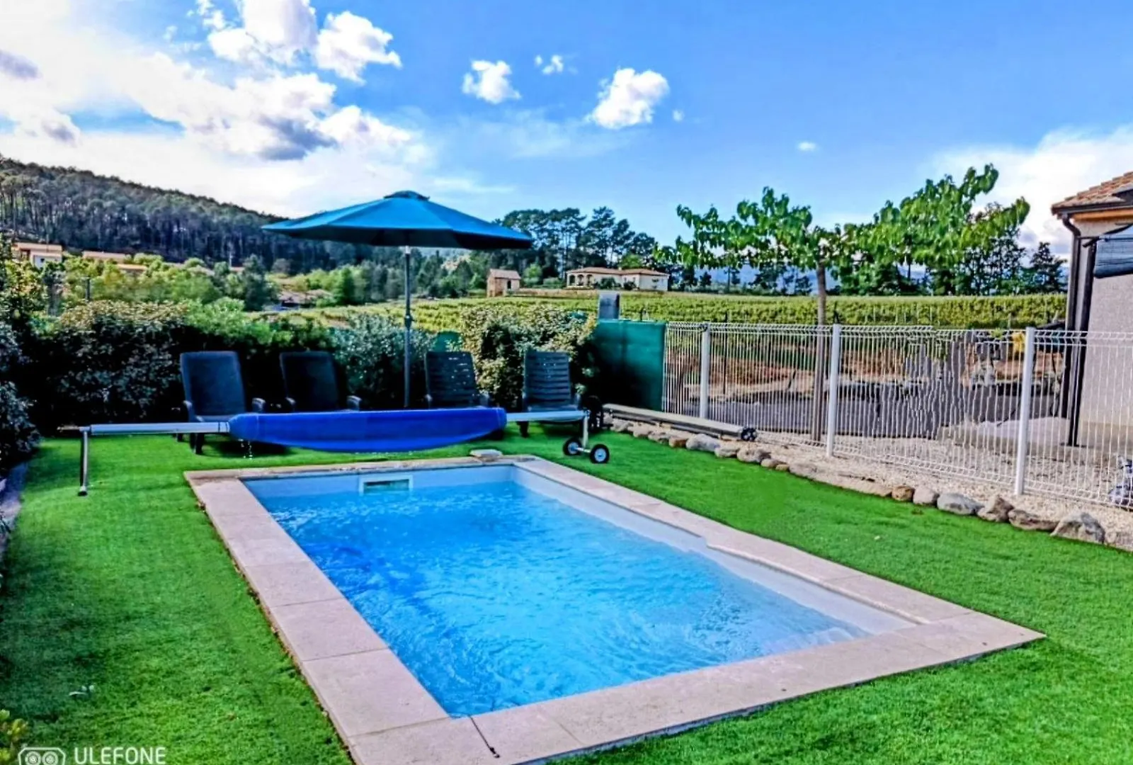 En Ardeche, Gite L'Odalys Climatise Avec Sa Piscine Privee Et Chauffee Joyeuse Francja