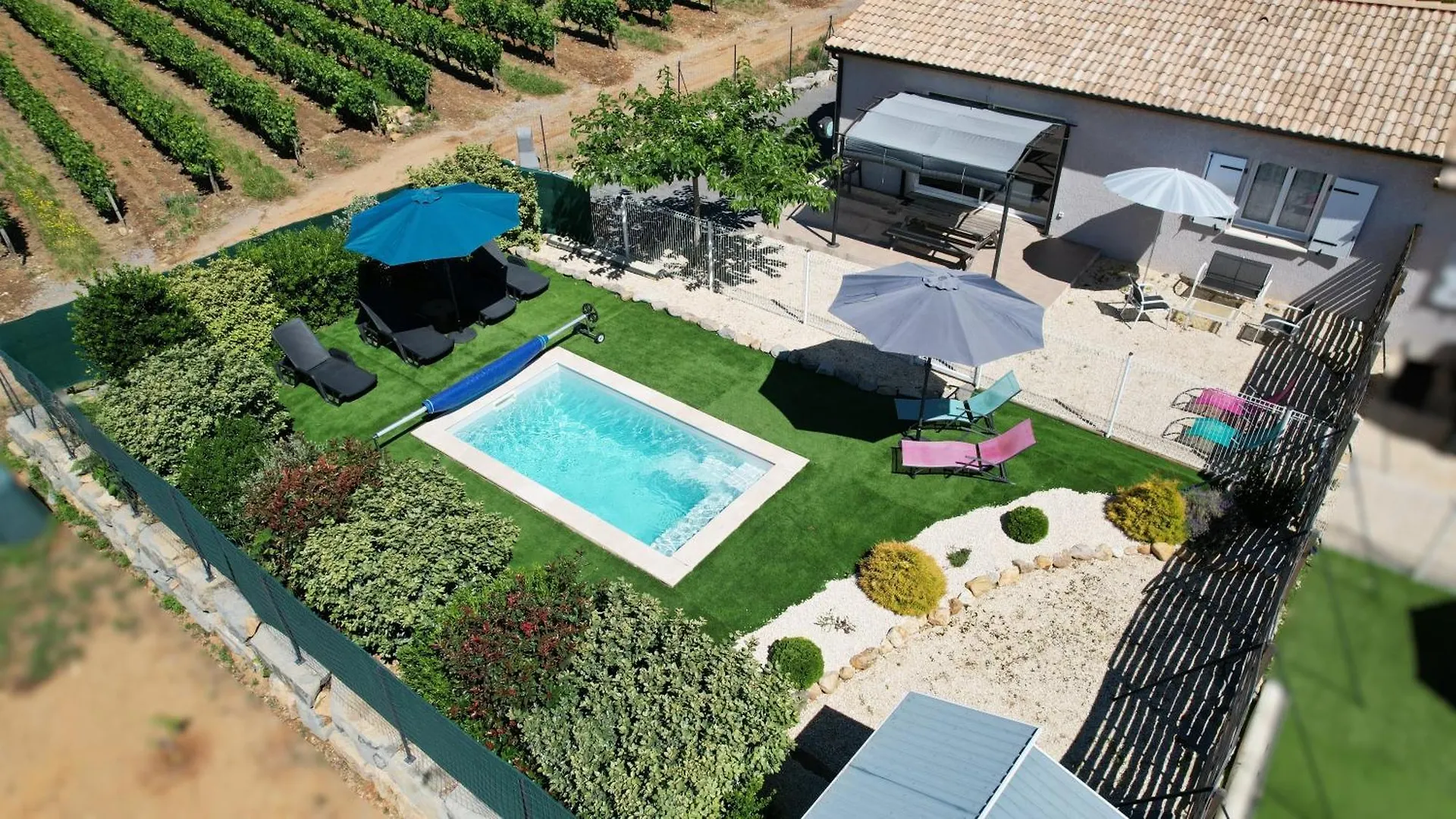 En Ardeche, Gite L'Odalys Climatise Avec Sa Piscine Privee Et Chauffee Joyeuse